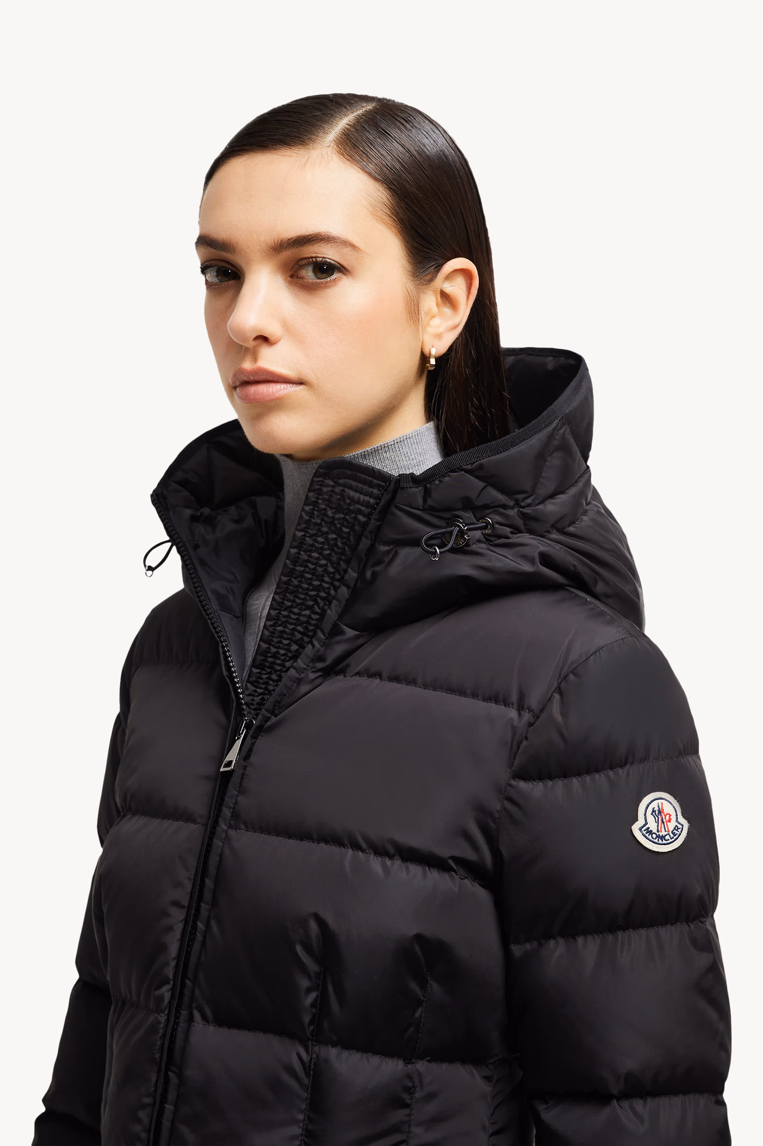 Plumífero corto con capucha Avoce Mujer Negro Moncler 4